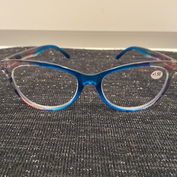 ๐ ๐NIP: Retro Blue Floral Readers: 1.50+ - Picture 3 of 5